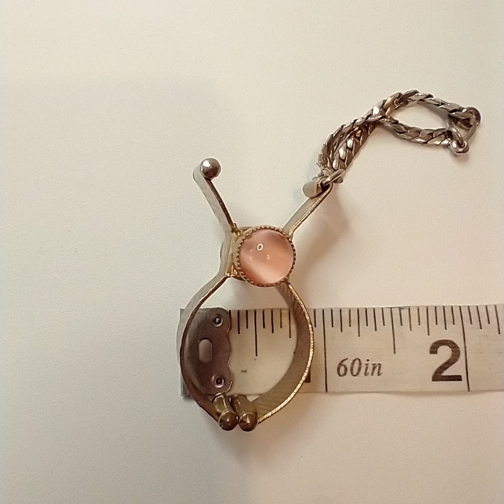 Vintage glove clip hammered texture pink glass - Picture 3 of 8